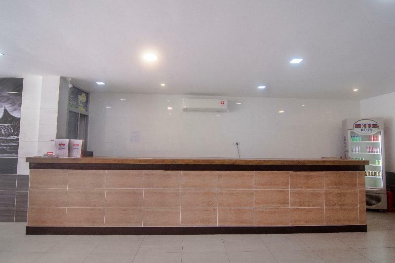 Oyo 836 Mandurah Room & Cafe Kuching Zewnętrze zdjęcie