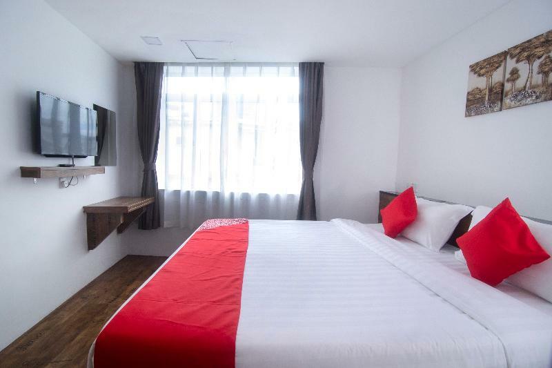 Oyo 836 Mandurah Room & Cafe Kuching Zewnętrze zdjęcie